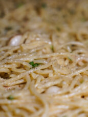 Garlicky Garlic Noodles